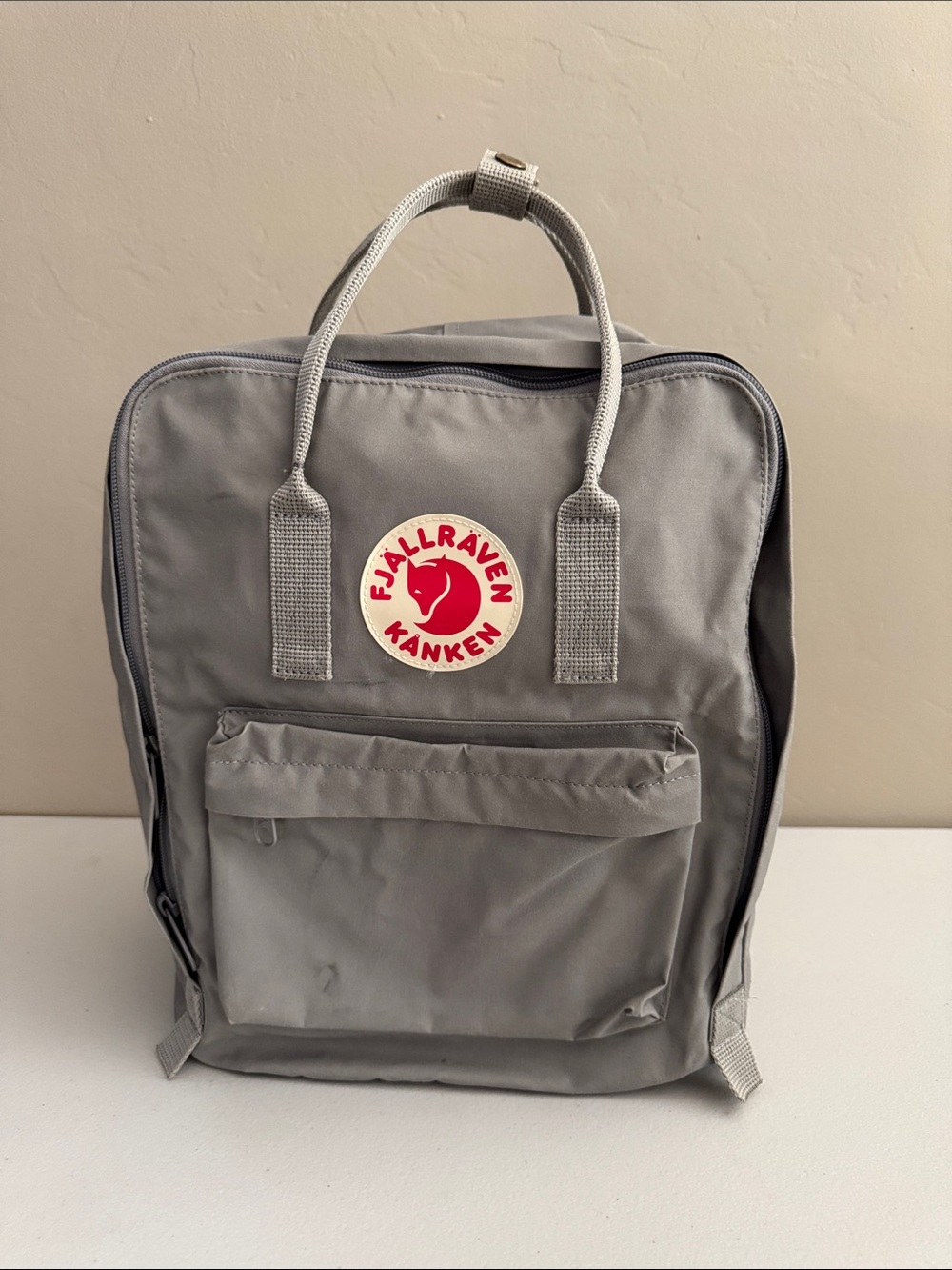 Fjallraven Kånken Backpack - Gray with Red Logo